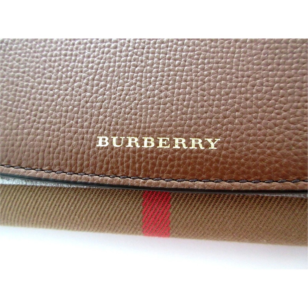 Burberry Henley Wallet On Chain