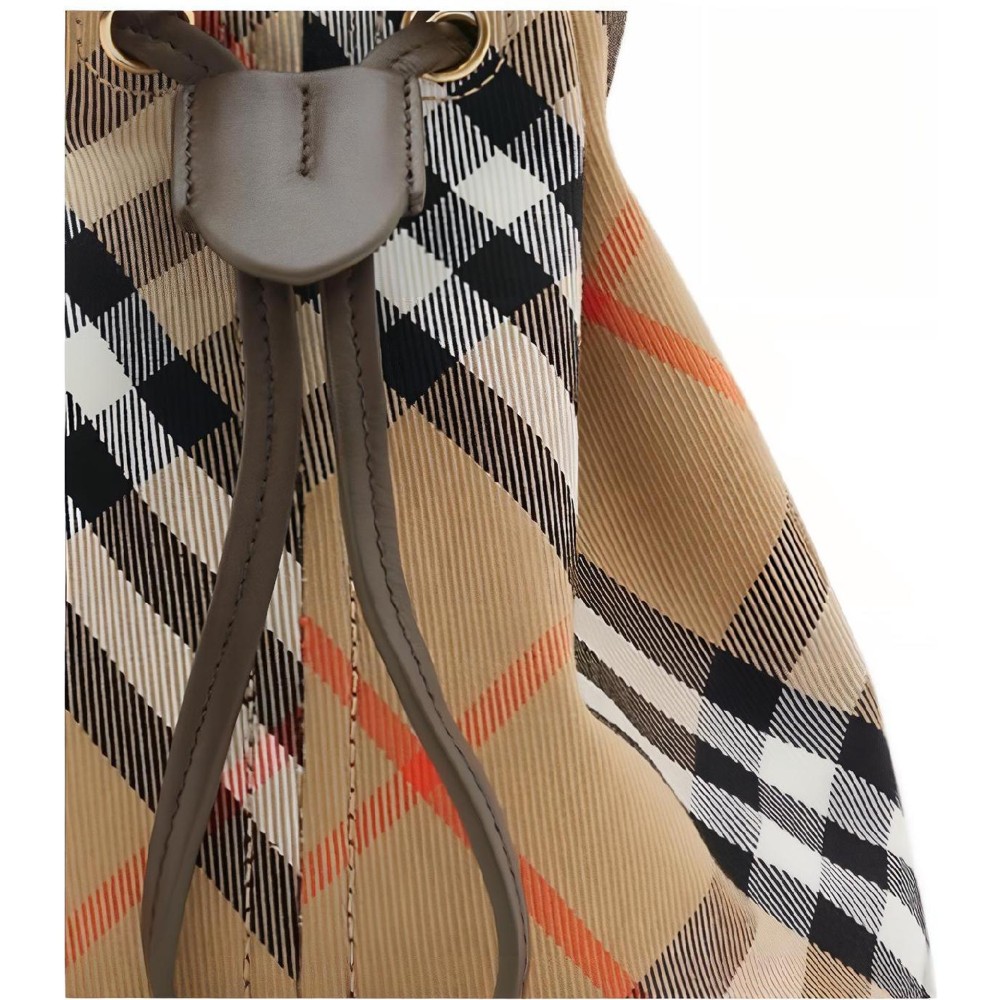 Check bucket bag