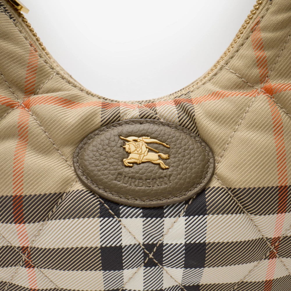 Burberry Buckle Medium