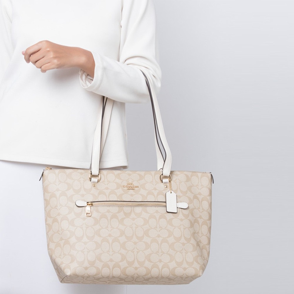 Gallery Shoulder Bags