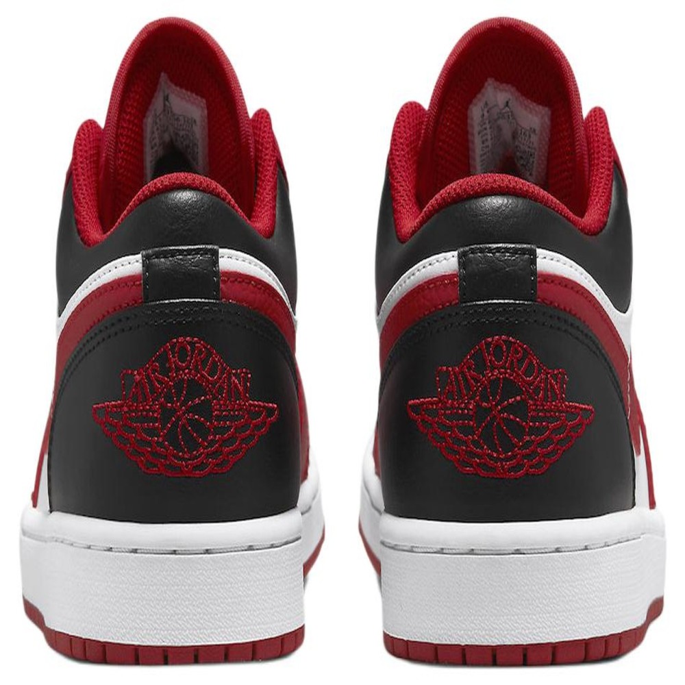 Air Jordan 1 Low Bulls