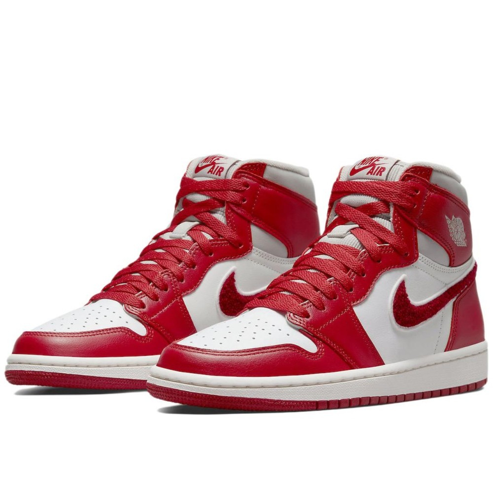 Air Jordan 1 High OG Varsity Red