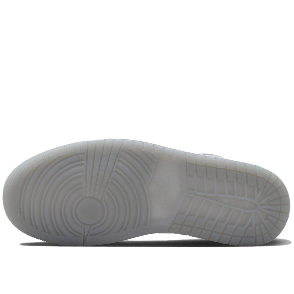 Air Jordan 1 Mid SE Metallic Silver