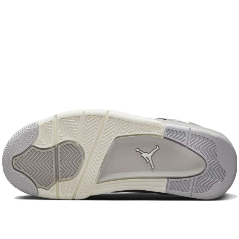 Air Jordan 4 Frozen Moments