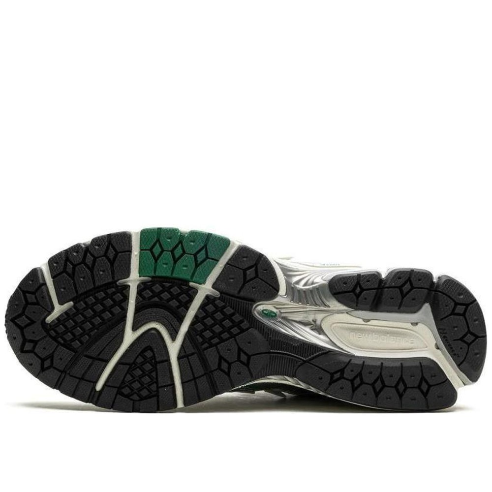 1906r Spruce Pack Footlocker Exclusive