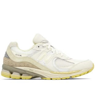 2002R White x Auralee