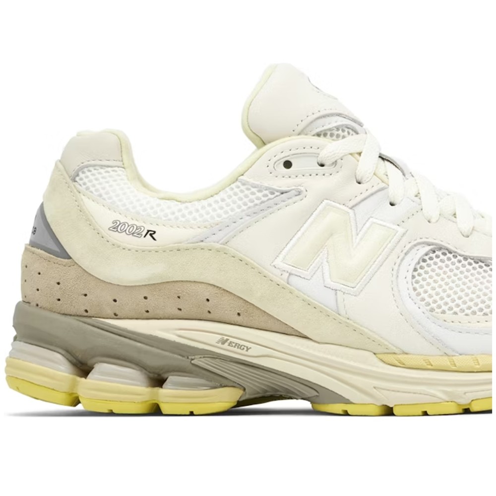 2002R White x Auralee