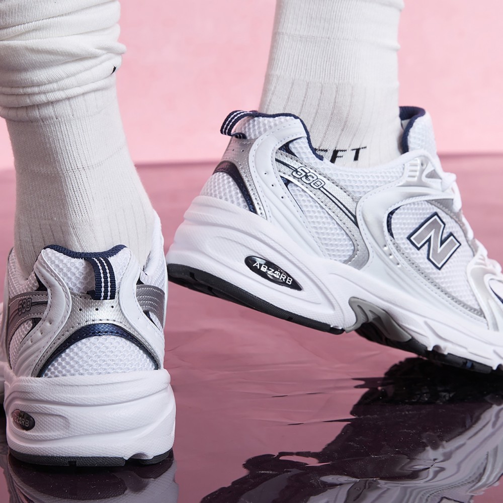 530 White Natural Indigo Sneakers