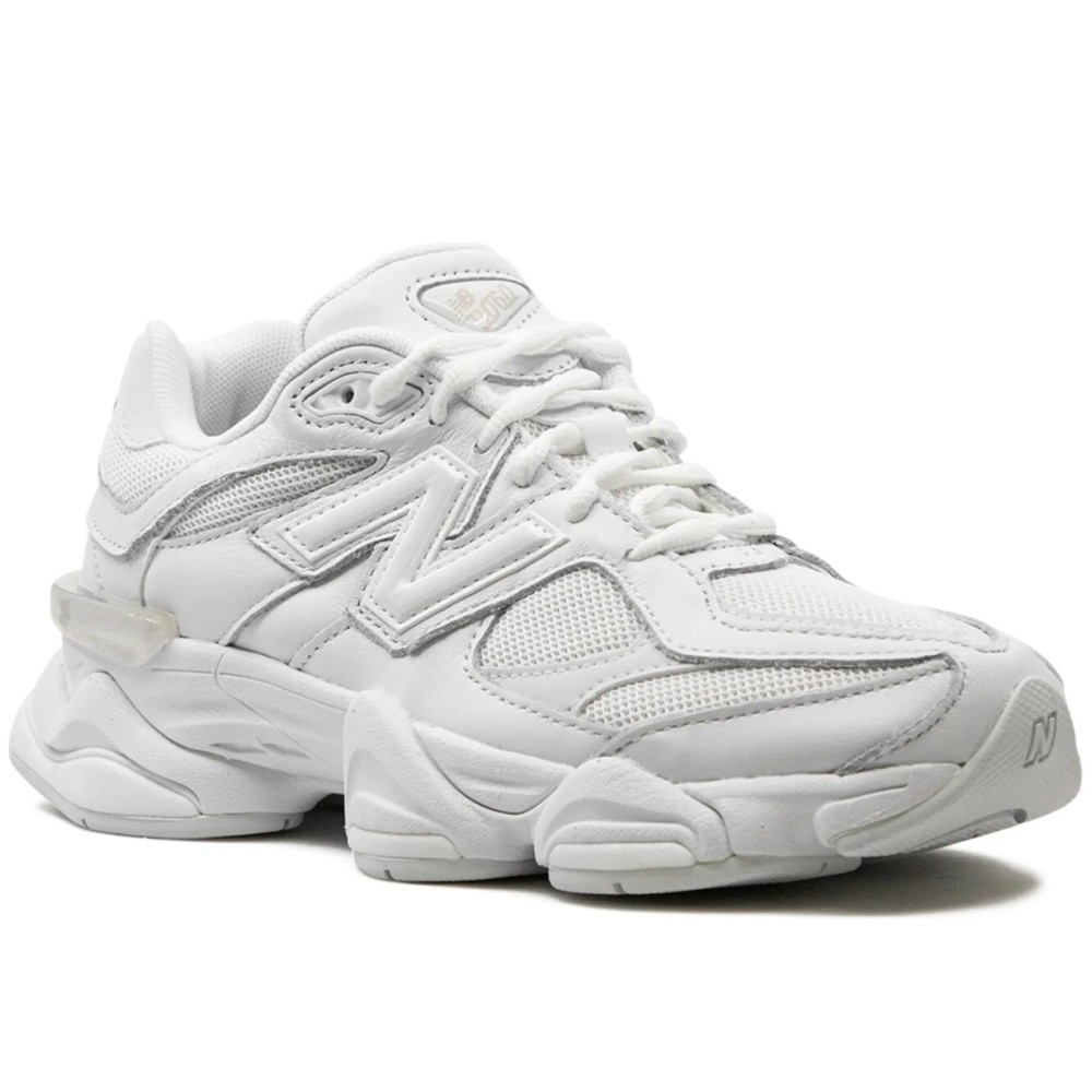 9060 Triple White