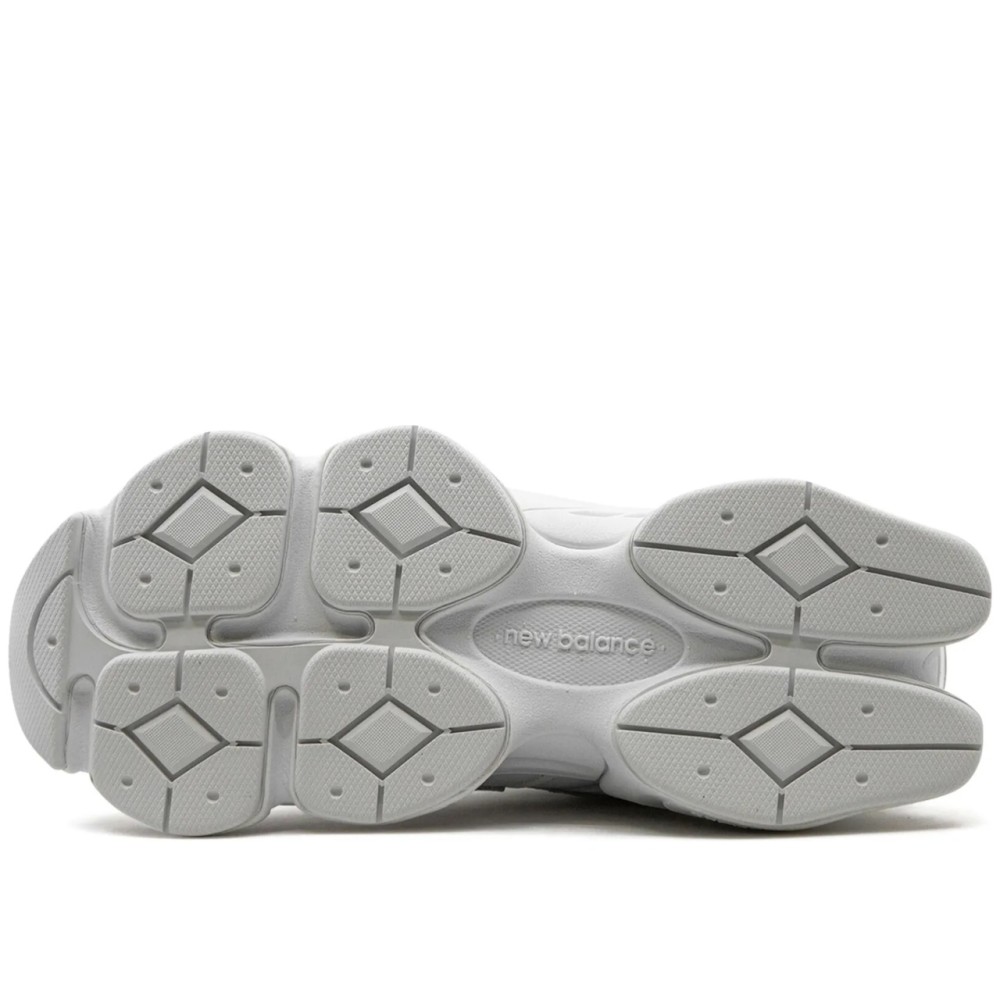 9060 Triple White