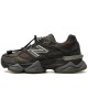 9060 Blacktop/Dark Moss/Black