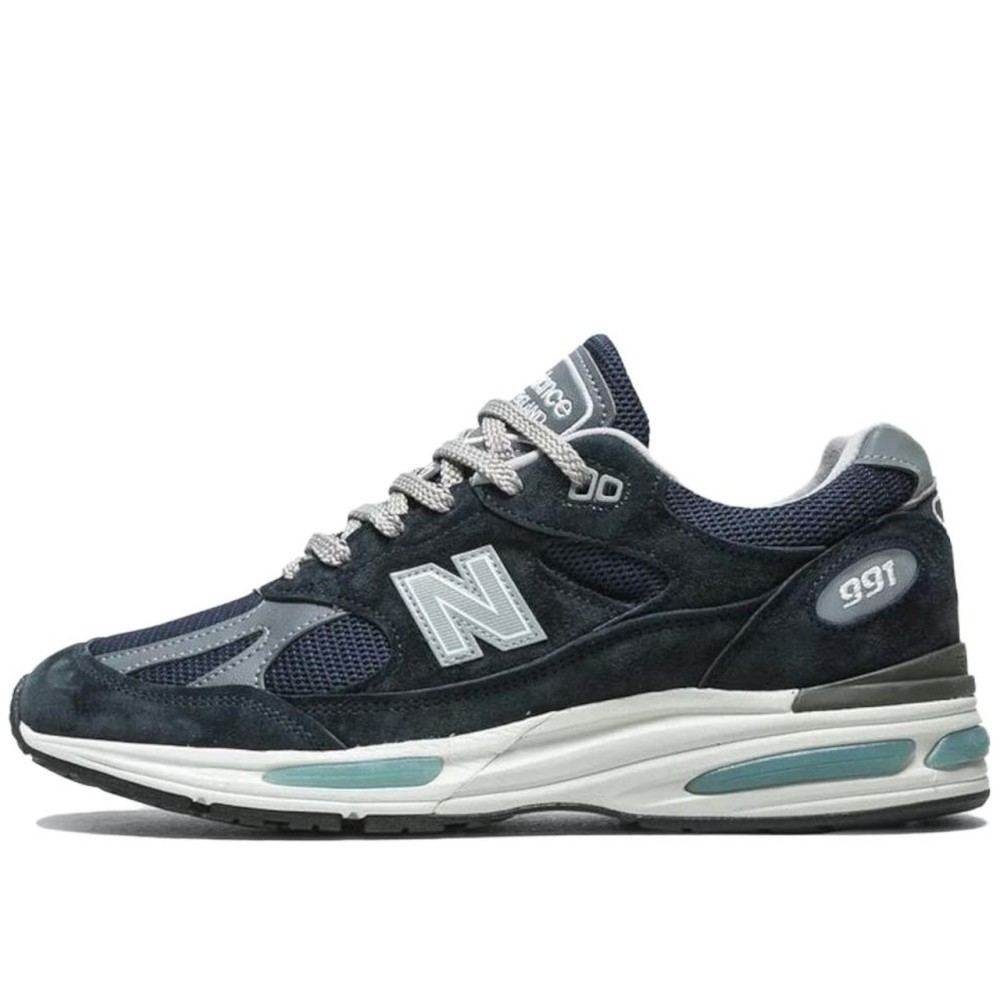 991v2 Made In England Dark Navy