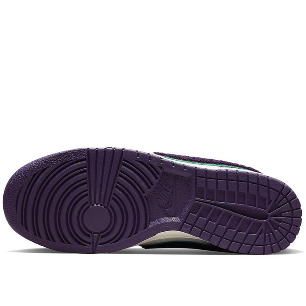 Dunk Low Chenille Swoosh Grand Purple