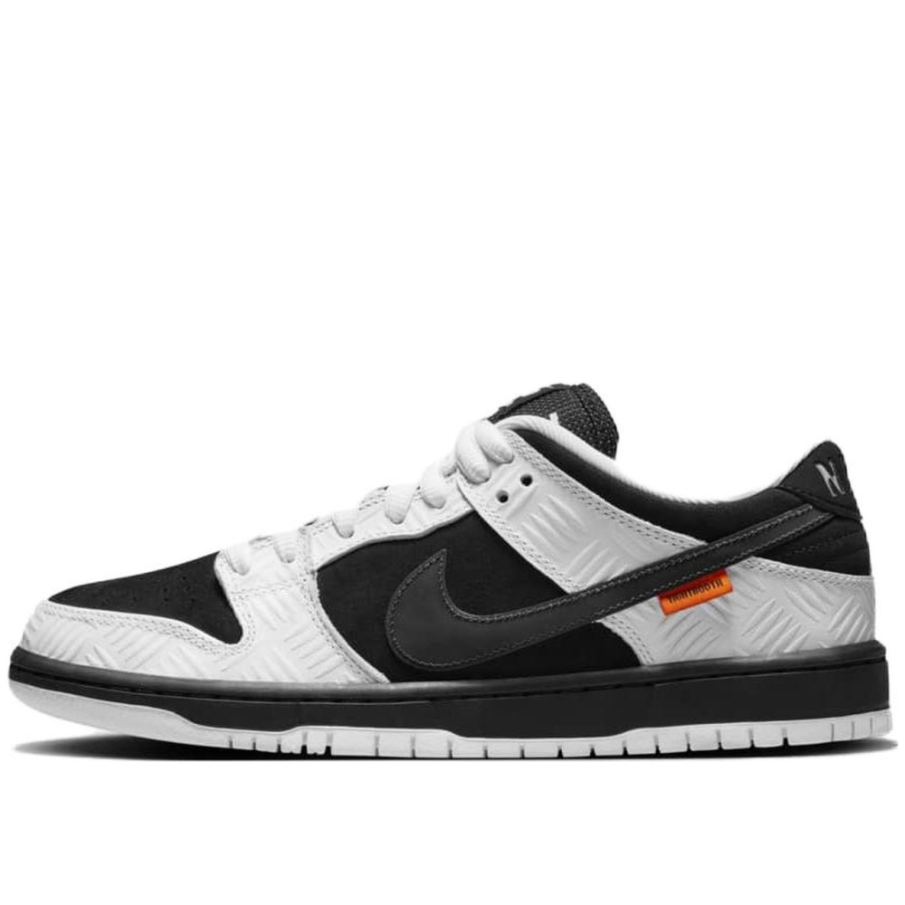 Dunk Low Sb Tightbooth