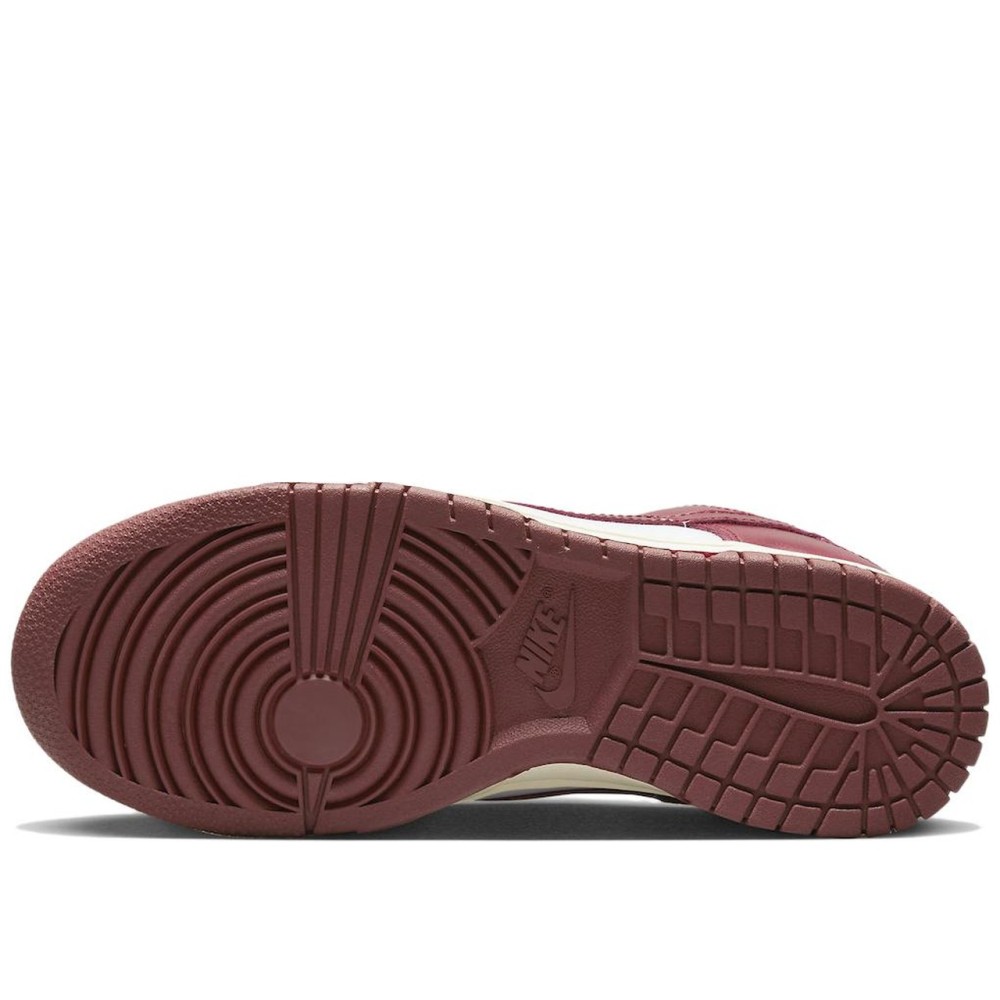 Dunk Low Premium Team Red Women