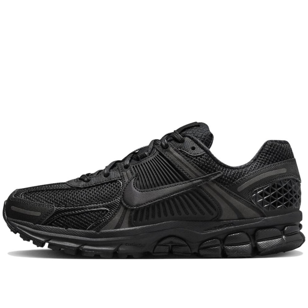 Zoom Vomero 5 Triple Black