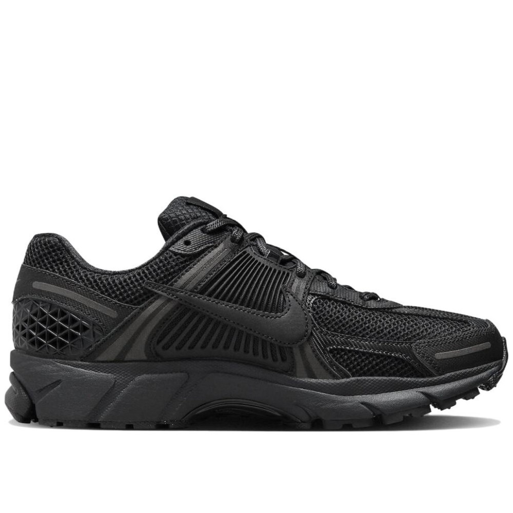Zoom Vomero 5 Triple Black
