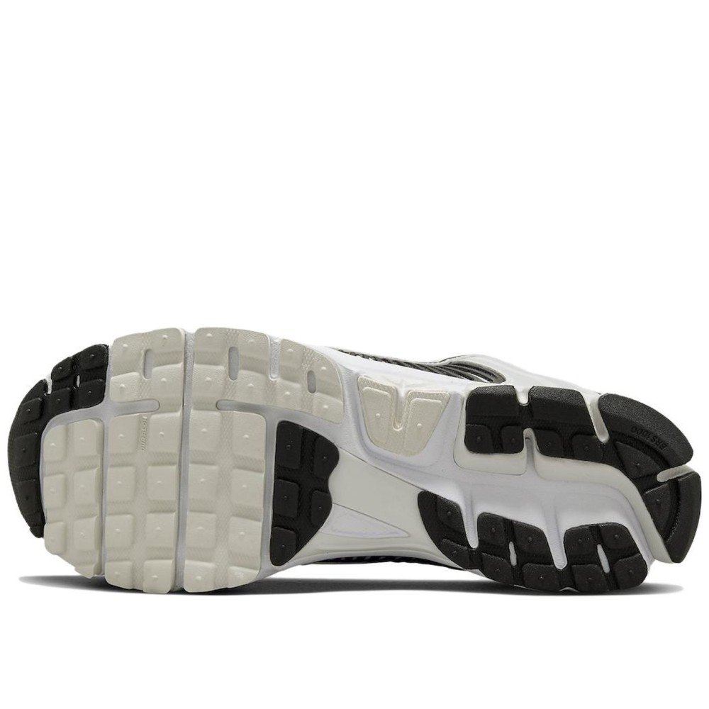 Zoom Vomero 5 White Black
