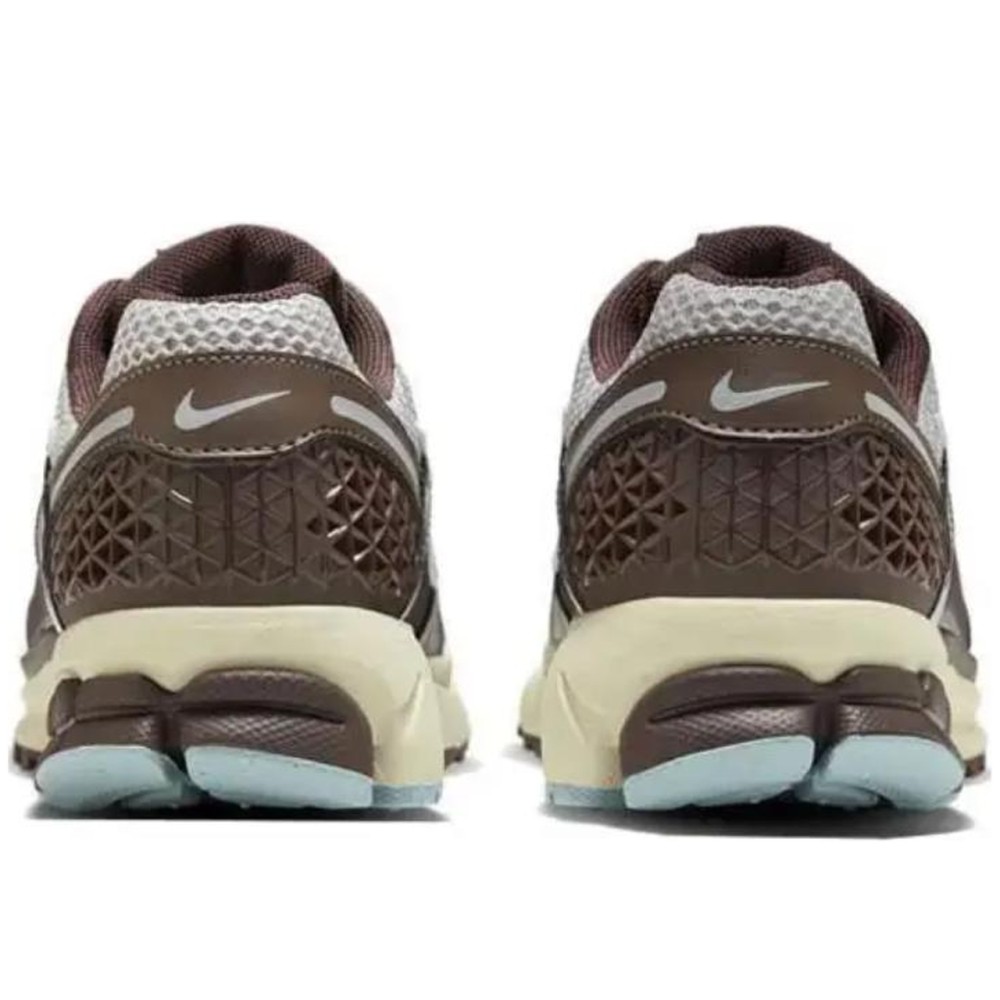 Air Zoom Vomero 5 Earth Fossil Brown Women