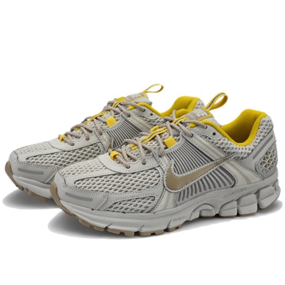 Air Zoom Vomero 5 Light Bone Women