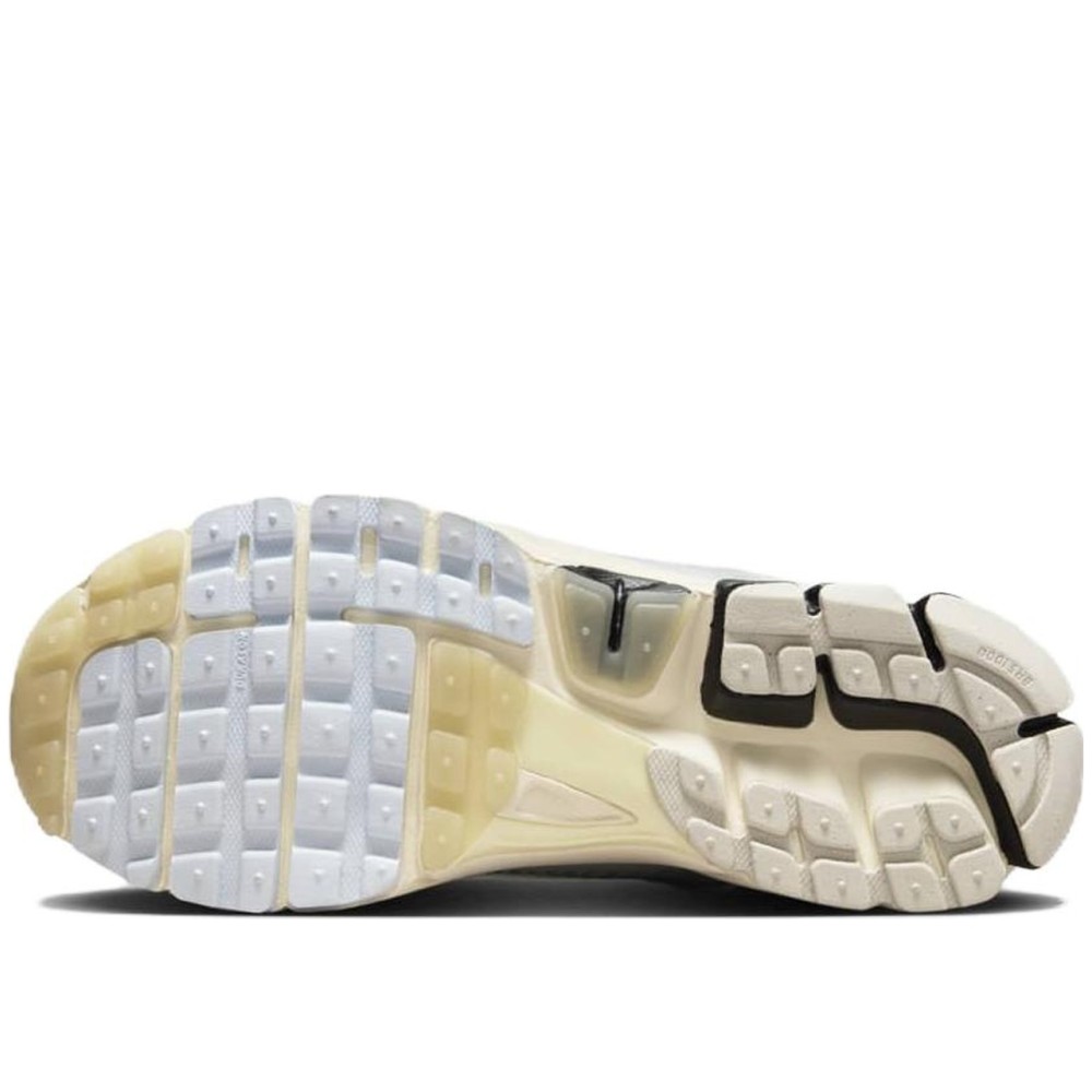 Zoom Vomero 5 Supersonic Light Bone Black