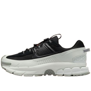 Zoom Vomero 5 Roam Black Light Silver