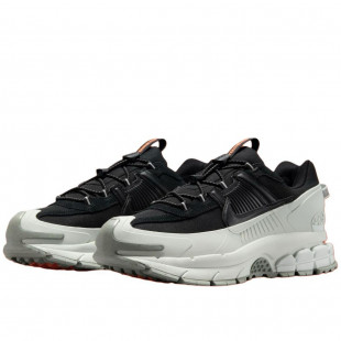 Zoom Vomero 5 Roam Black Light Silver