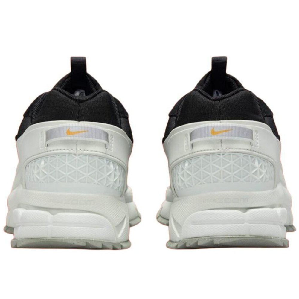 Zoom Vomero 5 Roam Black Light Silver