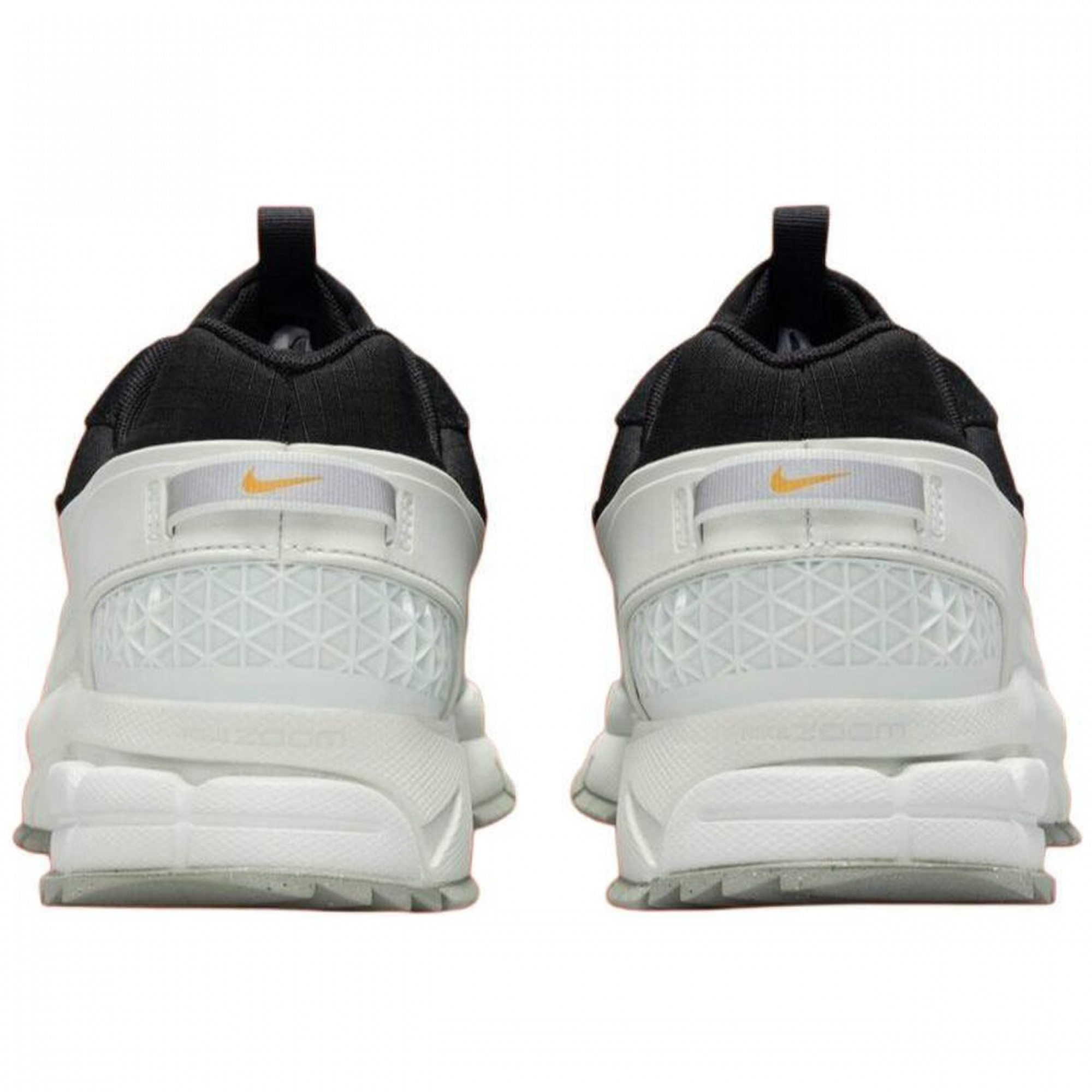 Zoom Vomero 5 Roam Black Light Silver
