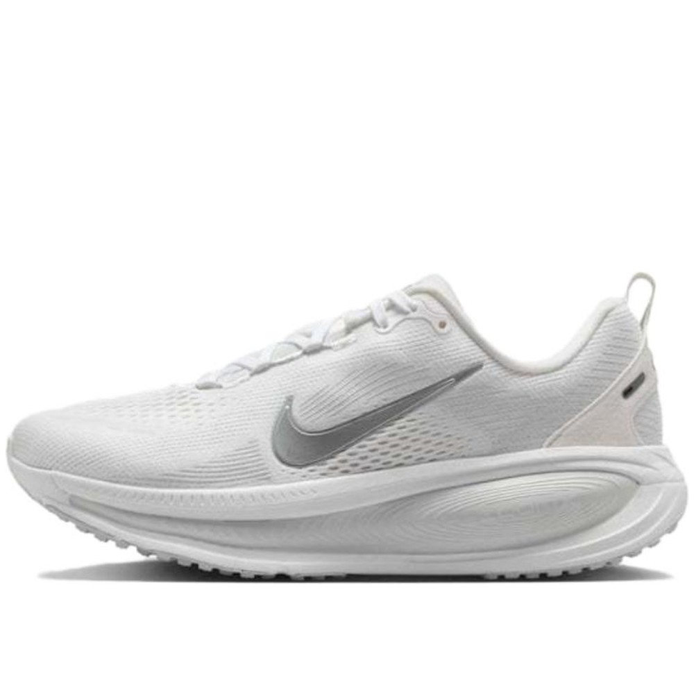 Vomero 18 White Photon Dust Summit White Metallic Silver Women