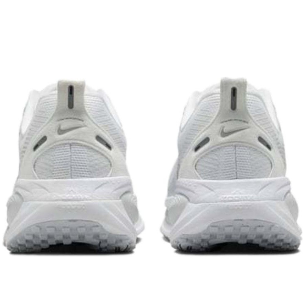 Vomero 18 White Photon Dust Summit White Metallic Silver Women