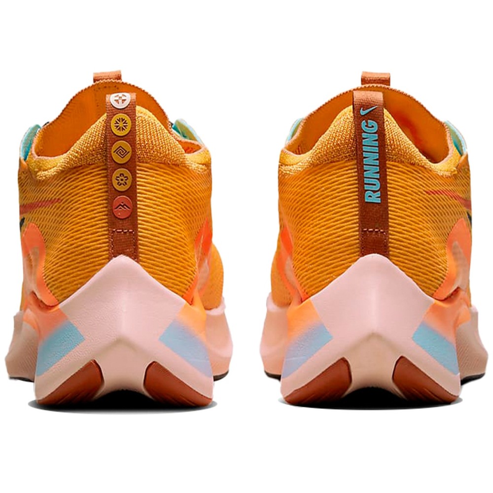 Zoom Fly 4 University Gold