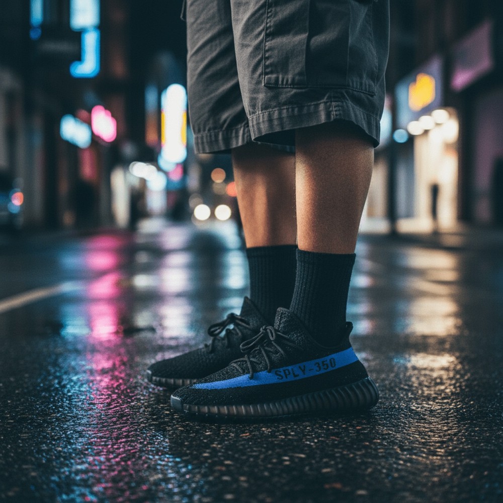 Yeezy Boost 350 V2 Dazzling Blue