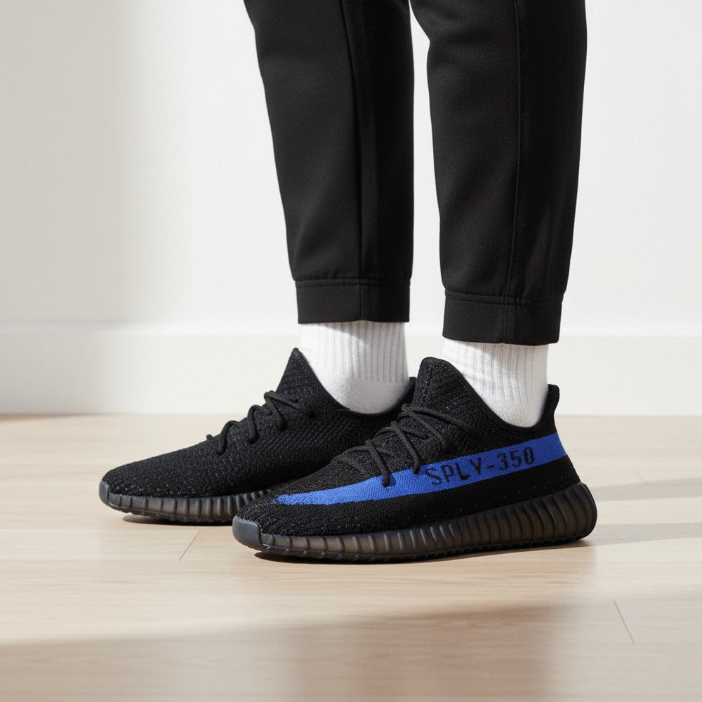 Yeezy Boost 350 V2 Dazzling Blue