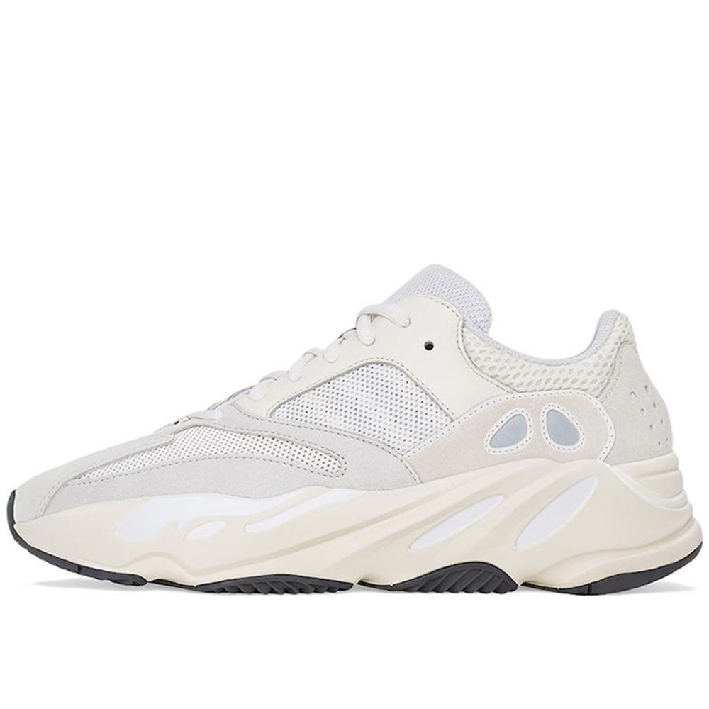 Yeezy Boost 700 Analog 2022