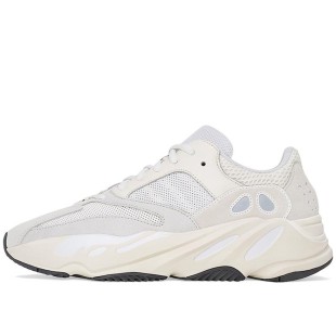 Yeezy Boost 700 Analog 2022