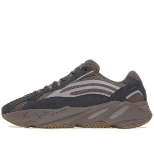 Yeezy Boost 700 V2 Mauve