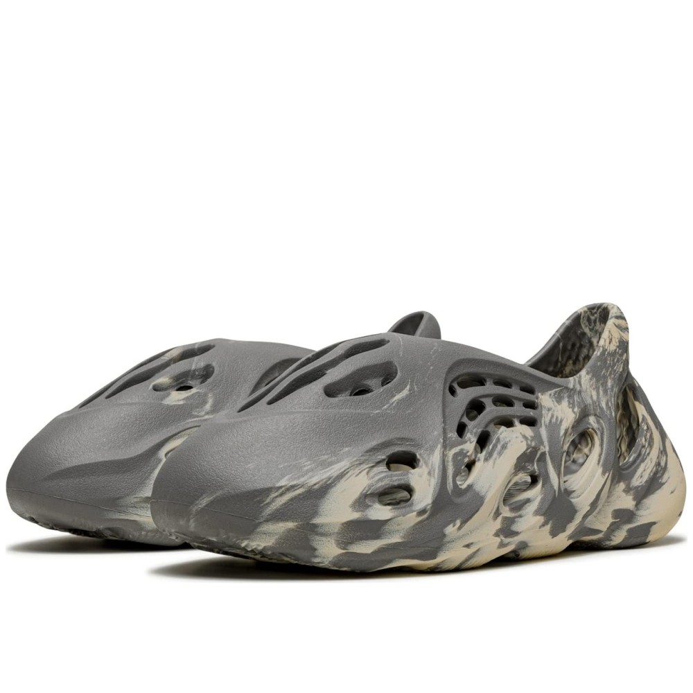 Yeezy Foam Runner Mxt Moon Grey